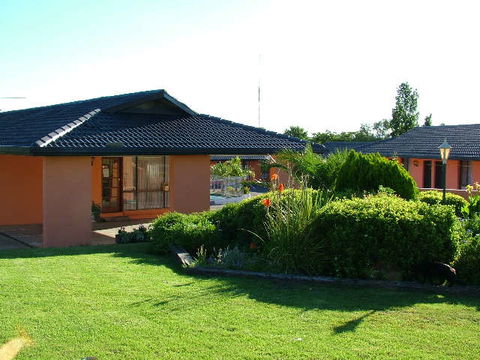 Stagecoach Inn Motel - Accommodation Gladstone 0
