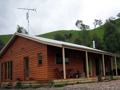 Strath Valley View B And B - Accommodation Gladstone 1