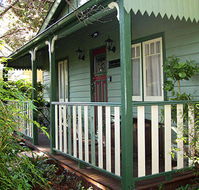 Strawberry Patch Cottage - Accommodation Gladstone