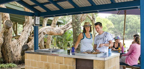 Suffolk Beachfront Holiday Park - Accommodation Gladstone 3