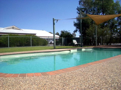 The Kidman Wayside Inn - Accommodation Gladstone 4