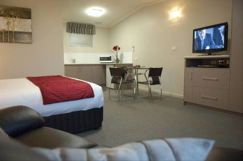 Tower Motor Inn - Accommodation Gladstone 5