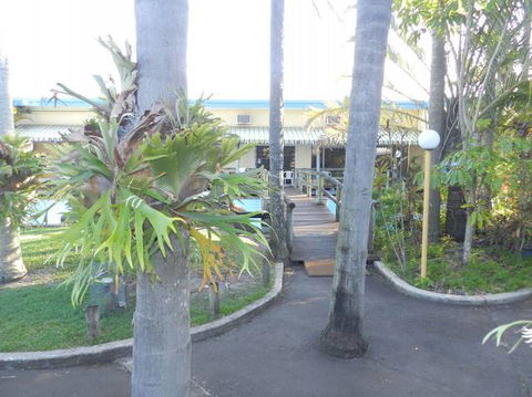 Tropical Gardens Motor Inn - Accommodation Gladstone 1