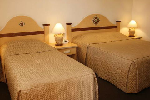 Villa Mirasol Boutique Motel - Accommodation Gladstone 1
