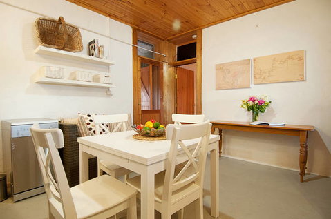 Wigley Retreat - Accommodation Gladstone 2