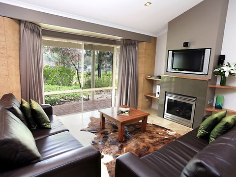 Eight Willows Retreat - Accommodation Gladstone 1