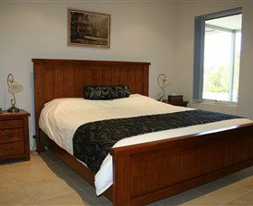 Brigadoon Retreat - Accommodation Gladstone 2
