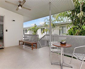 Beachside Tropical Retreat - Accommodation Gladstone 3