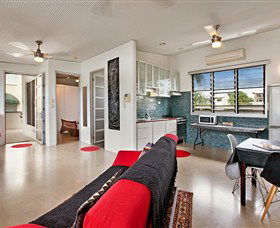 Beachside Tropical Retreat - Accommodation Gladstone 2