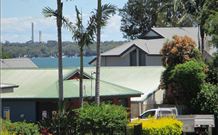 Waratah Family Cottage 82 - Accommodation Gladstone 2