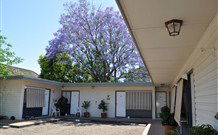 Red Cedar Motel: Muswellbrook - Accommodation Gladstone 1