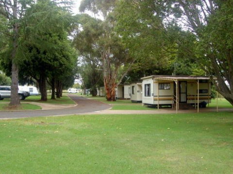 Glen Rest Tourist Park - Accommodation Gladstone 0