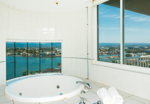The Emerald Surfers Paradise - Accommodation Gladstone 8