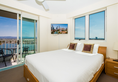 The Emerald Surfers Paradise - Accommodation Gladstone 7