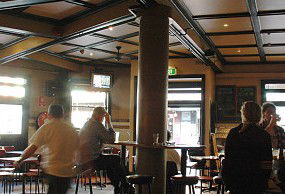 Coopers Arms Hotel - Accommodation Gladstone 2