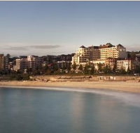 Crowne Plaza Coogee Beach - Accommodation Gladstone