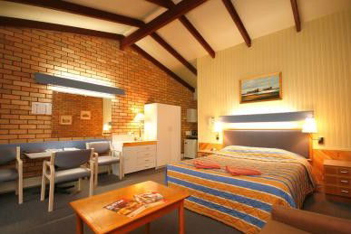 Best Western Wanderlight Motor Inn - Accommodation Gladstone 2