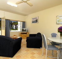 Island Coastal Units - Accommodation Gladstone