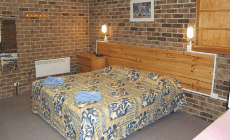 Acacia Snowy Motel - Accommodation Gladstone 0
