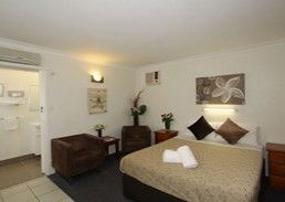 Charm City Motel - Accommodation Gladstone 3
