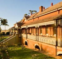 Hermitage Hill Resort And Conference Centre - Accommodation Gladstone