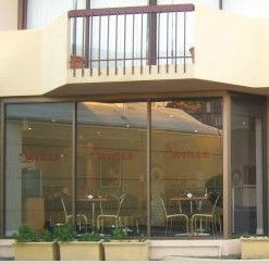 Hotel Saville - Accommodation Gladstone 2