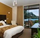 Whale Motor Inn and Restaurant - Accommodation Gladstone