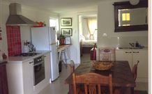 The River Bed And Breakfast - Accommodation Gladstone 1