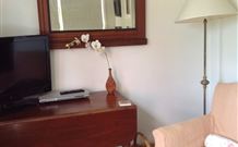 The River Bed And Breakfast - Accommodation Gladstone 3