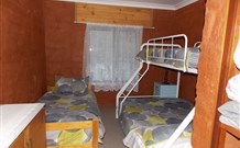 Pinegrove Cottage - Accommodation Gladstone 1