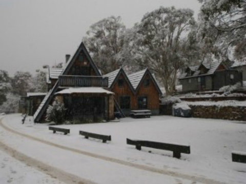 Habitat Chalet - Accommodation Gladstone 0