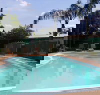 Parkes Overnighter Caravan Park - Accommodation Gladstone