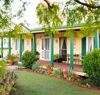 Birdhouse Cottage and Bed and Breakfast - Accommodation Gladstone