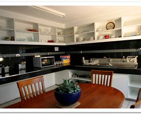 CStay Holiday Accommodation - Accommodation Gladstone 2