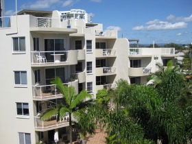 The Burlington Holiday Apartments - Accommodation Gladstone 0