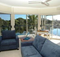 Alexander Lakeside Bed and Breakfast - Accommodation Gladstone