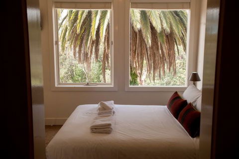 The Grande Hotel And Restaurant - Accommodation Gladstone 9