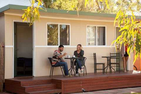 Alice Lodge Backpackers - Accommodation Gladstone 0