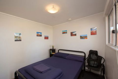 Alice Lodge Backpackers - Accommodation Gladstone 1