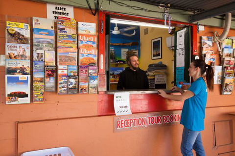 Alice Lodge Backpackers - Accommodation Gladstone 3