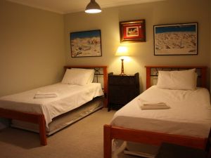 Eelah - Accommodation Gladstone 0