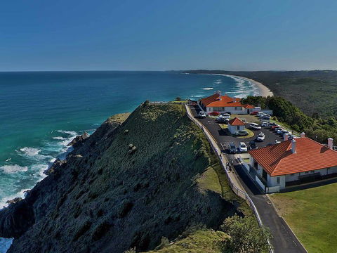 Assistant Lighthouse Keeper's Cottages - Accommodation Gladstone 0