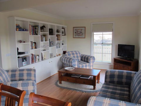 Riverbend Cottage - Accommodation Gladstone 2