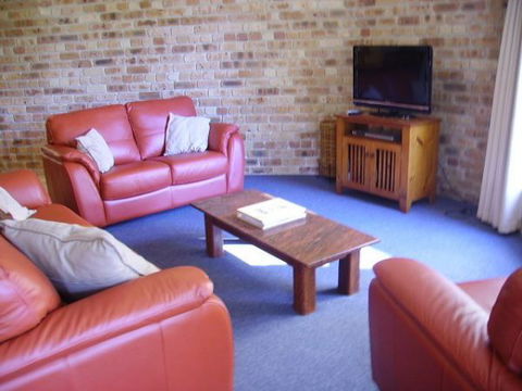 Summer Central - Accommodation Gladstone 12