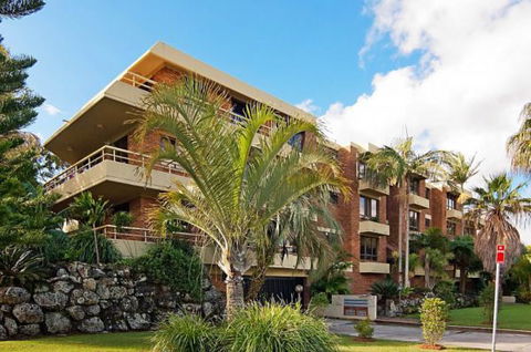 Summer Central - Accommodation Gladstone 1