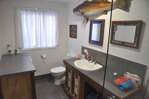 Clyde River Cottage - Accommodation Gladstone 3