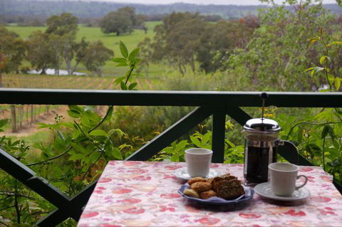 Naimanya Cottage - Accommodation Gladstone 2
