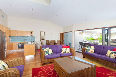 Summer Central - Accommodation Gladstone 24