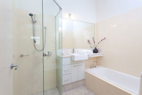 Summer Central - Accommodation Gladstone 29