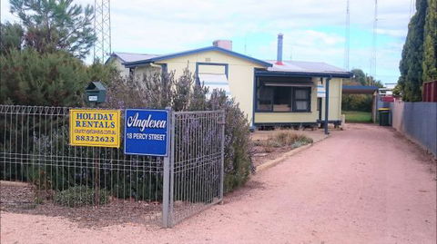 Anglesea - Accommodation Gladstone 0